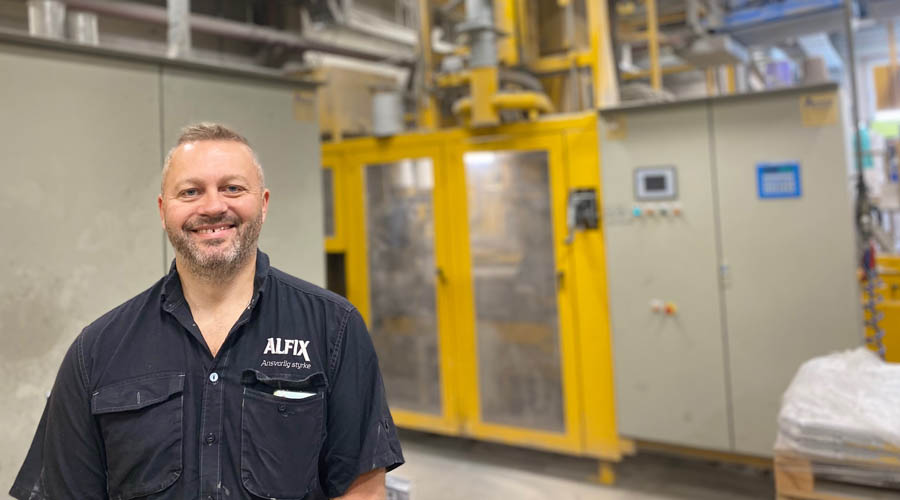 Meet an authentic “Alfixer” – Michael from production